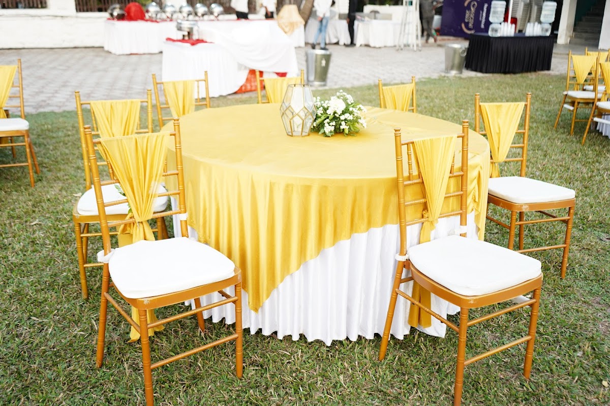 OASIS RESTAURANT, BAR & BANQUETS